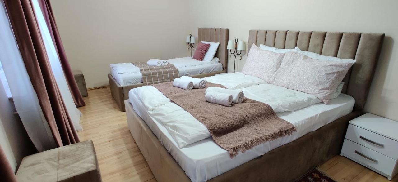 Casa Blanco Hotel Oradea Buitenkant foto