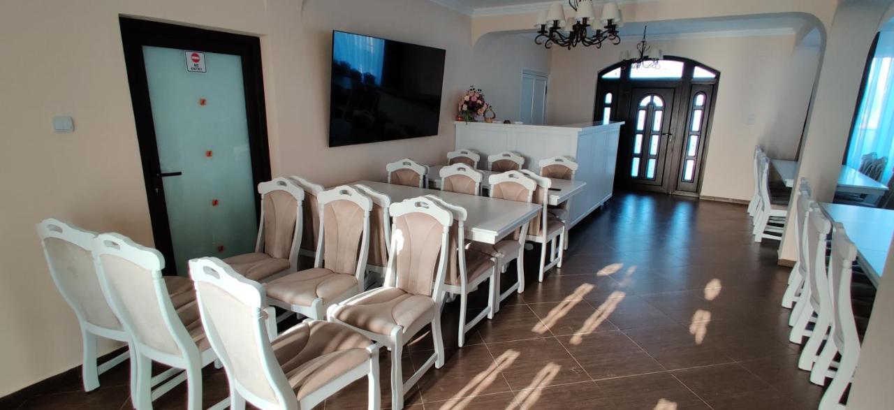 Casa Blanco Hotel Oradea Buitenkant foto