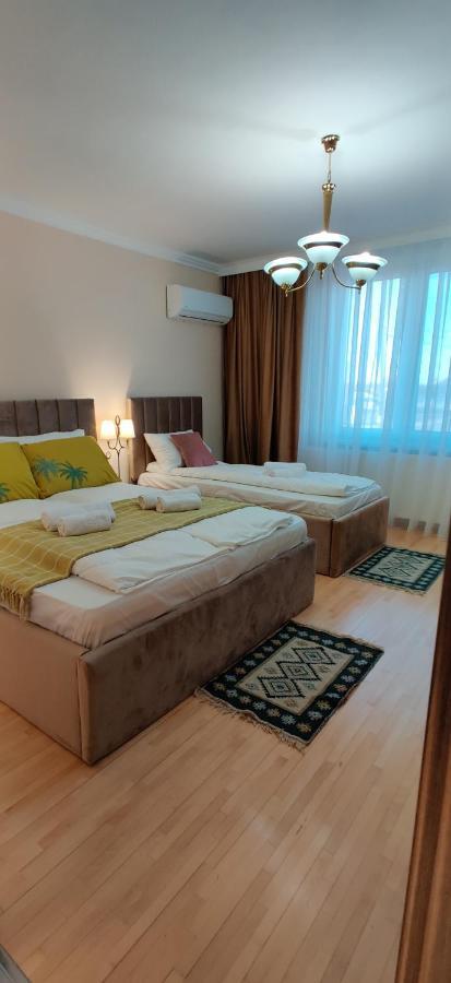 Casa Blanco Hotel Oradea Buitenkant foto