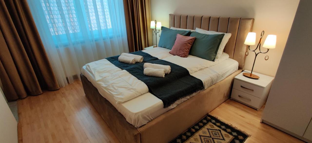 Casa Blanco Hotel Oradea Buitenkant foto