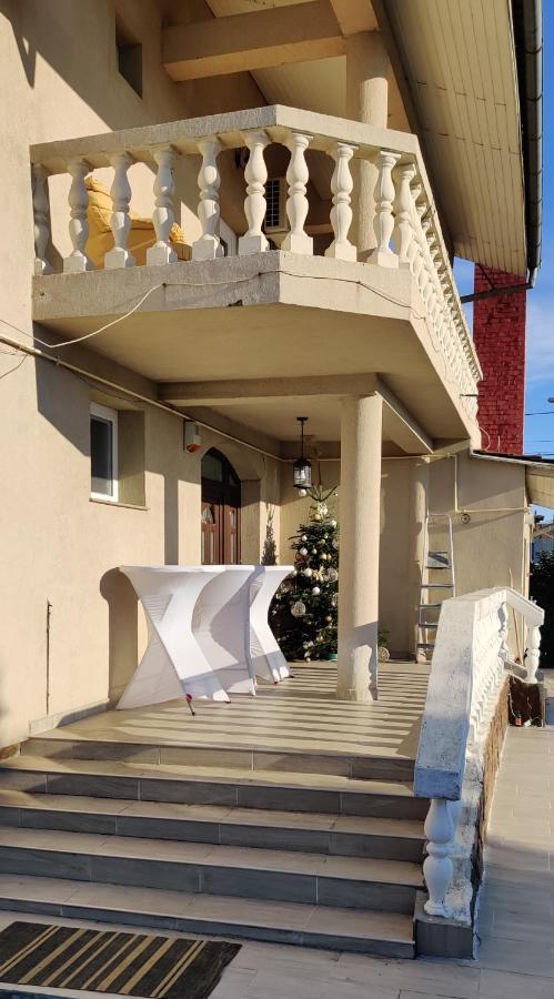 Casa Blanco Hotel Oradea Buitenkant foto